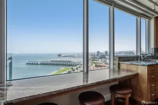 Photo #6: 425038119 Listing