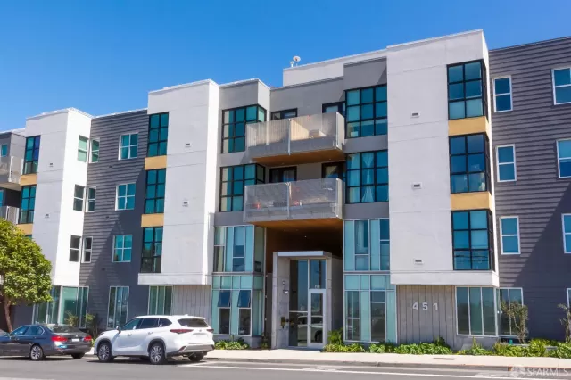 MLS: 425038188 Condo For Sale