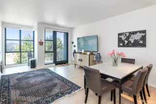 Photo #5: 425038188 Listing 