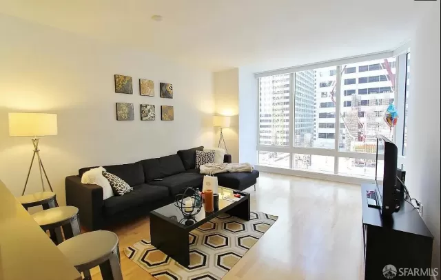 MLS: 425038194 Condo For Sale