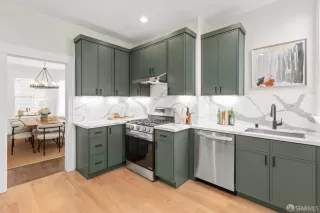 Photo #2: 425038380 Listing 