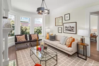 Photo #6: 425038380 Listing 