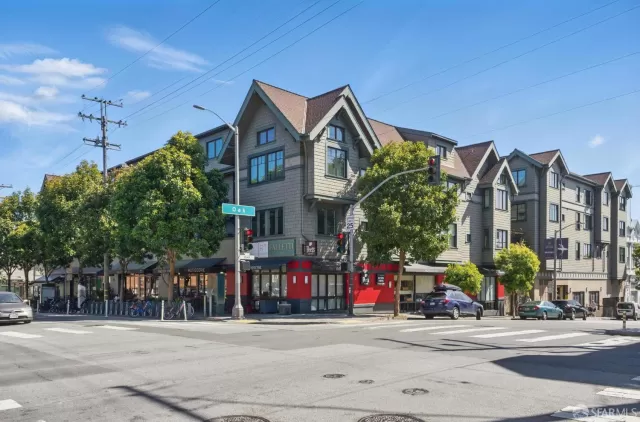 MLS: 425038648 Condo For Sale