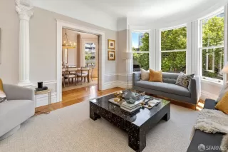 Photo #6: 425038908 Listing
