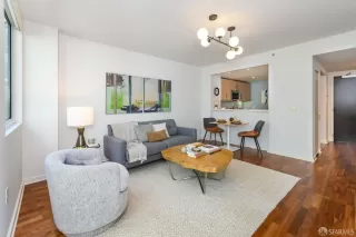 Photo #6: 425039256 Listing 