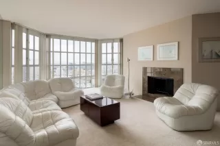 Photo #5: 425039257 Listing