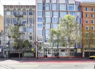 Photo #4: 425039563 Listing