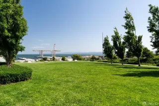 Photo #3: 425039632 Listing