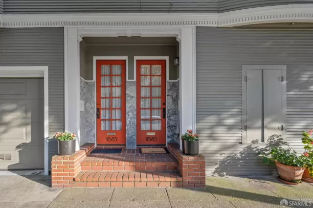 MLS: 425039657 Condo For Sale