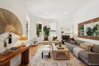 Photo #6: 425039657 Listing