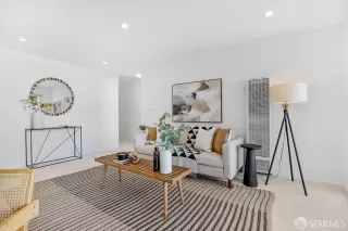 Photo #3: 425039678 Listing 