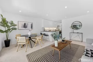 Photo #5: 425039678 Listing 