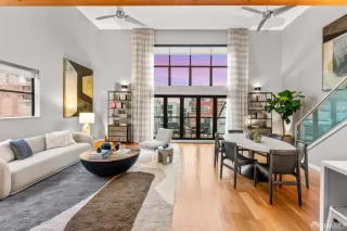 Photo #4: 425039688 Listing