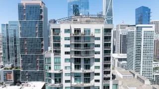 Photo #3: 425039723 Listing