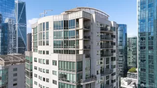 Photo #5: 425039723 Listing