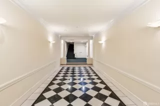 Photo #5: 425039988 Listing