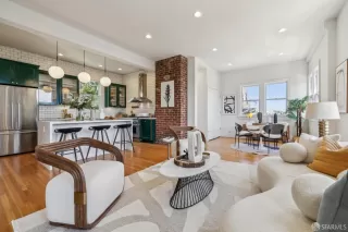 Photo #1: 425040476 Listing 