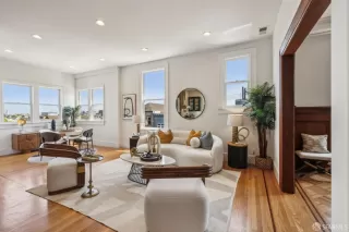 Photo #2: 425040476 Listing 