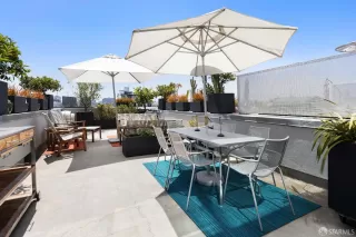 Photo #2: 425040486 Listing