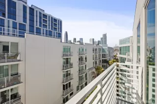 Photo #4: 425040624 Listing