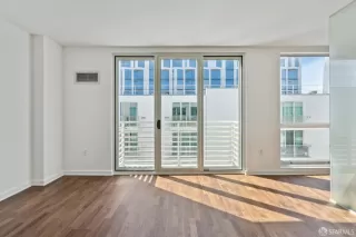 Photo #6: 425040624 Listing