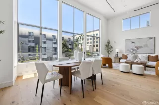 Photo #4: 425040689 Listing