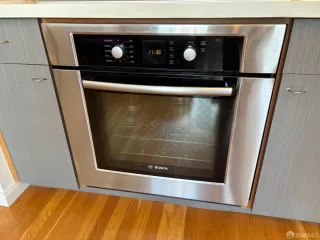 Photo #6: 425040976 Listing