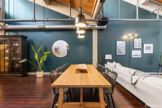 Photo #5: 425041530 Listing