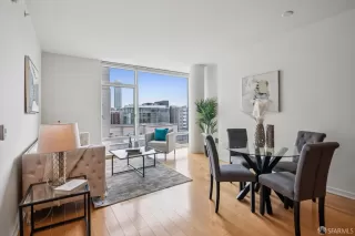 Photo #3: 425041697 Listing