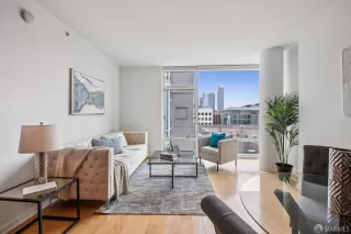 Photo #4: 425041697 Listing