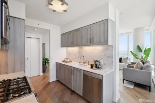 Photo #4: 425041943 Listing