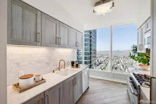 Photo #6: 425041943 Listing