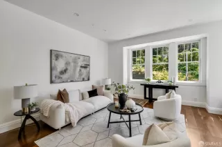 Photo #1: 425042045 Listing