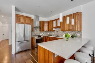 Photo #3: 425042045 Listing