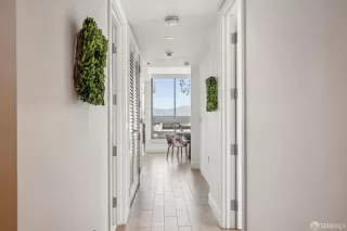 Photo #4: 425042185 Listing