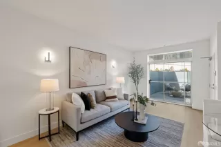 Photo #4: 425042208 Listing