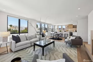 Photo #3: 425042239 Listing 