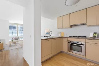 Photo #3: 425042462 Listing