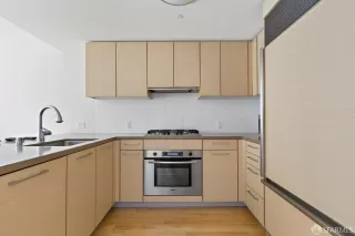 Photo #4: 425042462 Listing