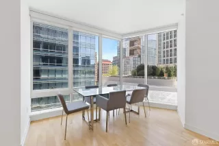 Photo #5: 425042462 Listing