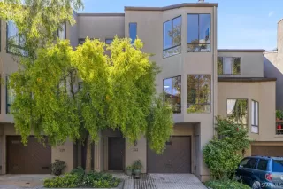 Photo #1: 425042463 Listing