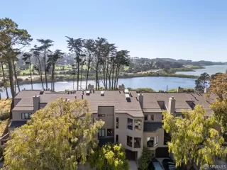 Photo #5: 425042463 Listing