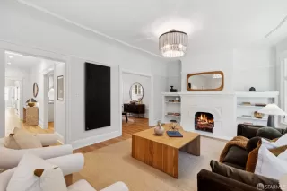 Photo #1: 425042516 Listing