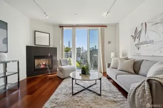 Photo #5: 425042606 Listing 