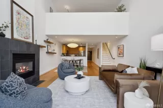 Photo #2: 425043020 Listing 