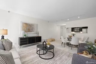 Photo #4: 425043029 Listing