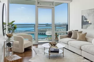 Photo #1: 425043309 Listing 