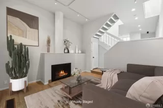 Photo #3: 425043659 Listing