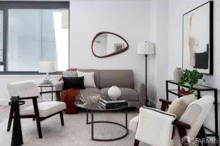 Photo #3: 425043959 Listing