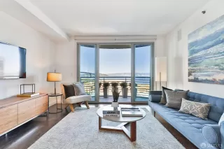 Photo #5: 425044042 Listing 